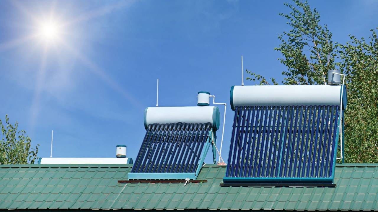 Aquecedor solar de água compacto com tubo de vidro evacuado sem pressão