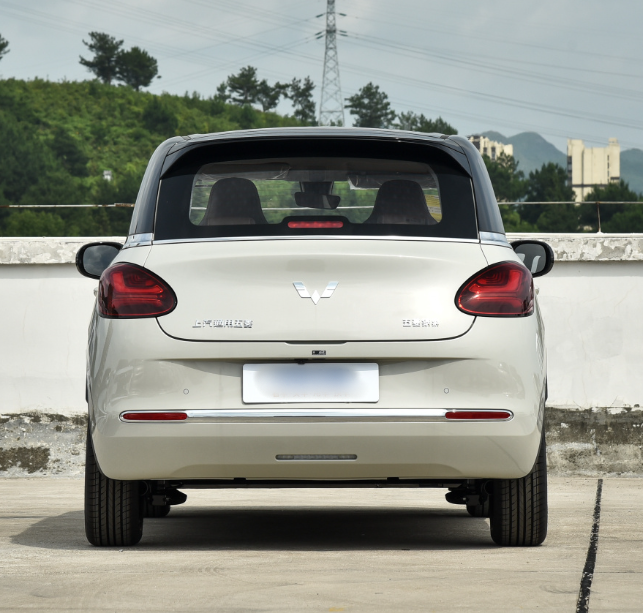 Miniautomóvel de quatro rodas com tração dianteira, motor único, carro elétrico de longo alcance